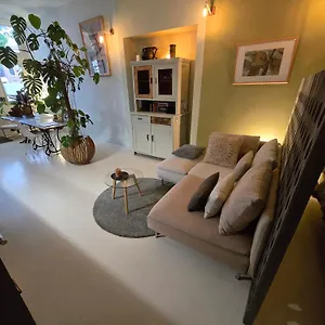Appartement Slapen Aan De Sluis 