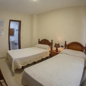 https://hostal-bar-cotero.es-andalucia.com